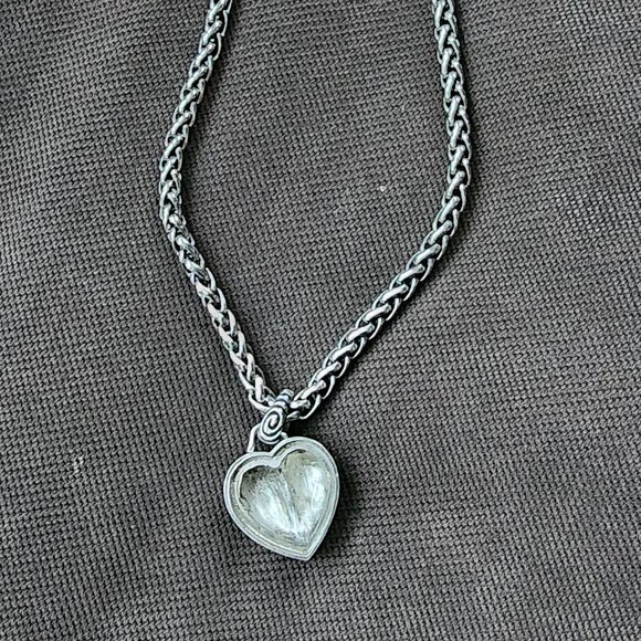Etsy Vintage Silver Tone Floating Heart Necklace - Picture 14 of 16